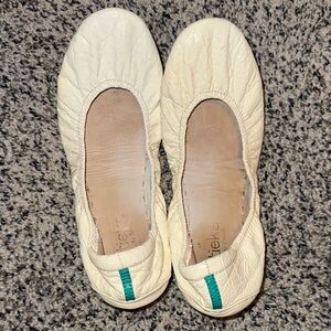 Tieks Cream Ballet Flats with Teal Accent